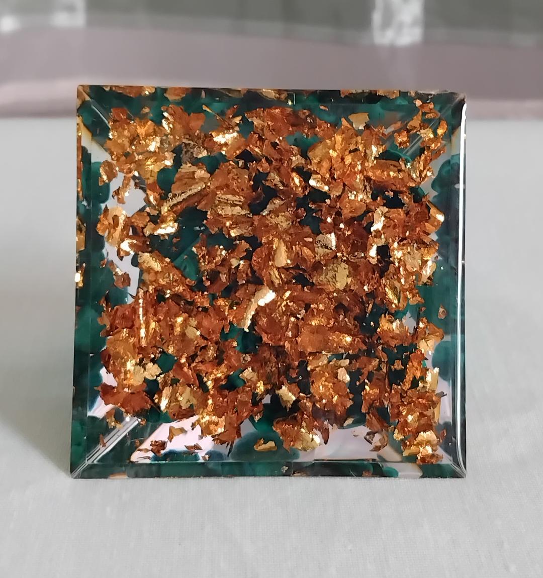 Positive Energy Pyramid - Malachite